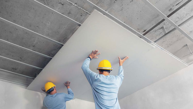 chọn tấm thạch cao hay tấm nhựa PVC Foam