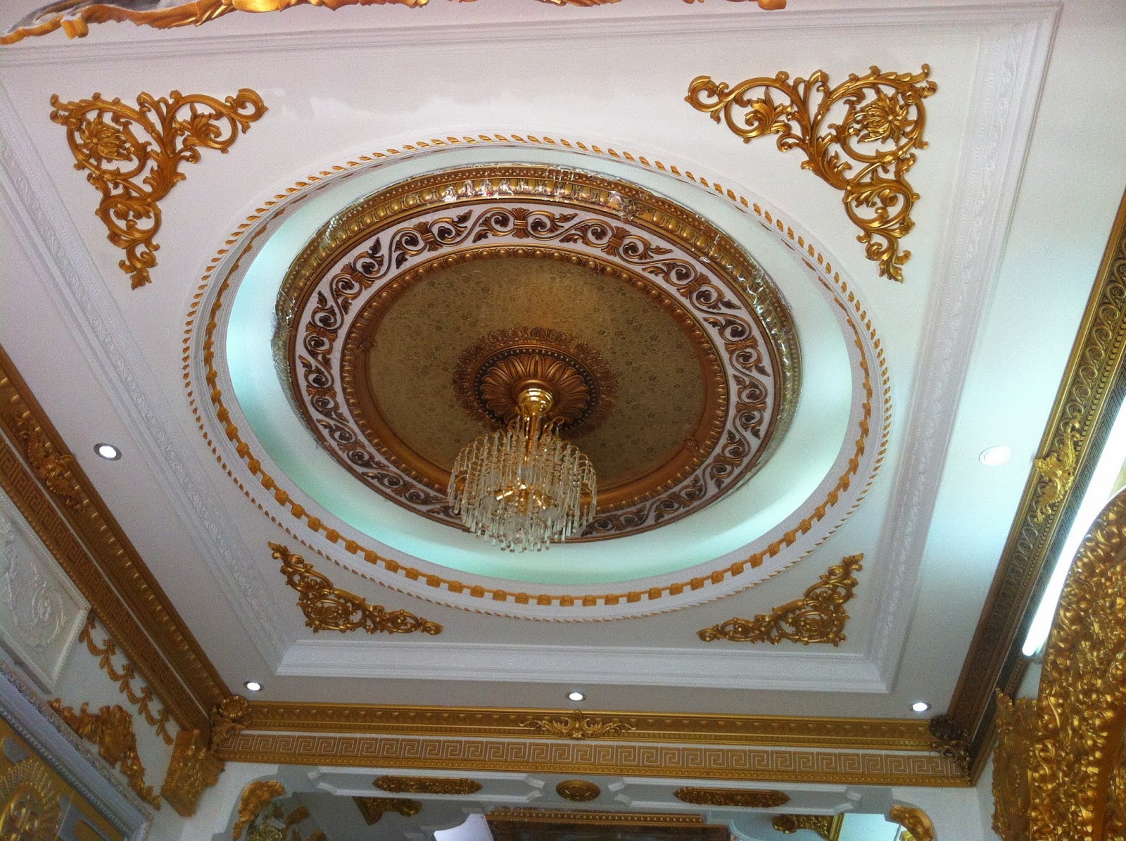 Những mẫu mâm trần nhựa PU được sử dụng phổ biến