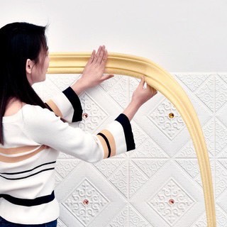 Phào chỉ PU bị cong vênh thường xuất hiện do các yếu tố